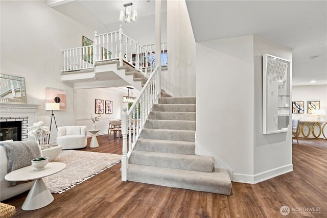 24528 SE 43rd Place, Issaquah, WA 98029