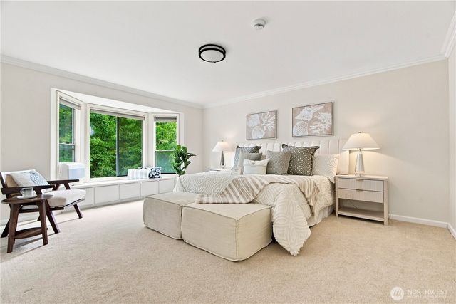 24528 SE 43rd Place, Issaquah, WA 98029