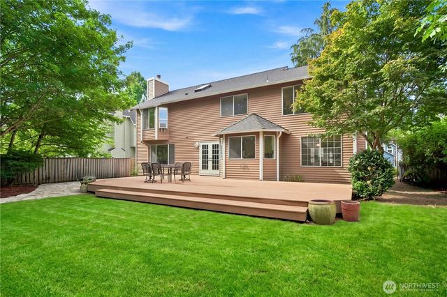 24528 SE 43rd Place, Issaquah, WA 98029