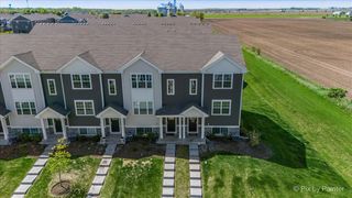 864 Briar Glen Court, Hampshire, IL 60140