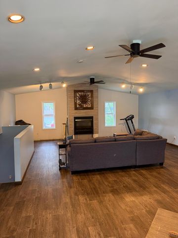 513 Homestead Road, Mankato, MN 56001