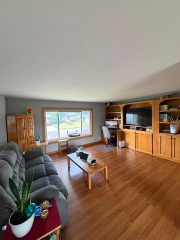 513 Homestead Road, Mankato, MN 56001