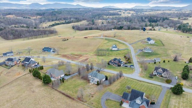 185 Walnut Manor DR, Fincastle, VA 24090