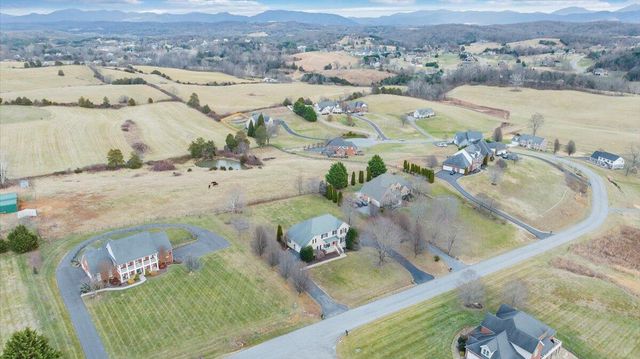 185 Walnut Manor DR, Fincastle, VA 24090