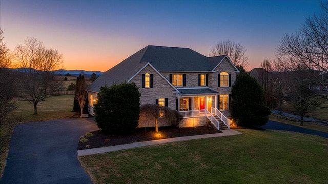 185 Walnut Manor DR, Fincastle, VA 24090