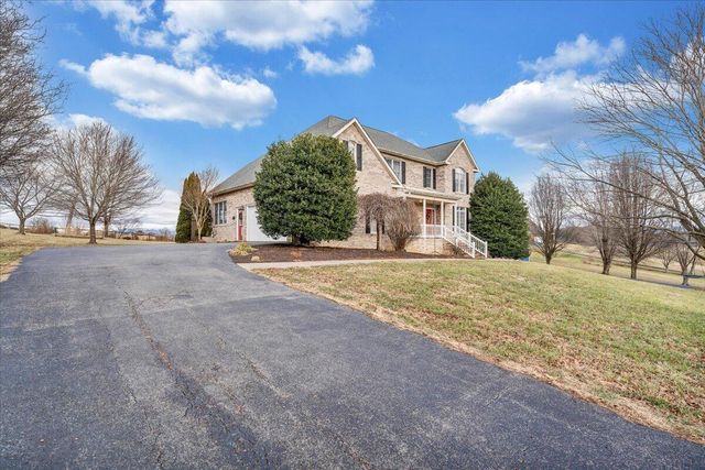 185 Walnut Manor DR, Fincastle, VA 24090