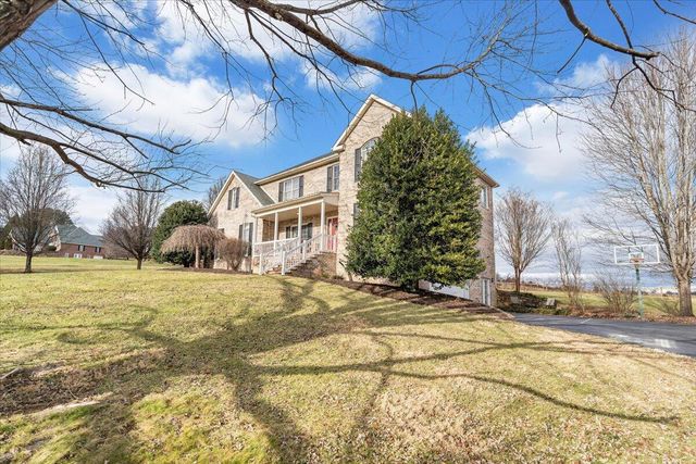 185 Walnut Manor DR, Fincastle, VA 24090