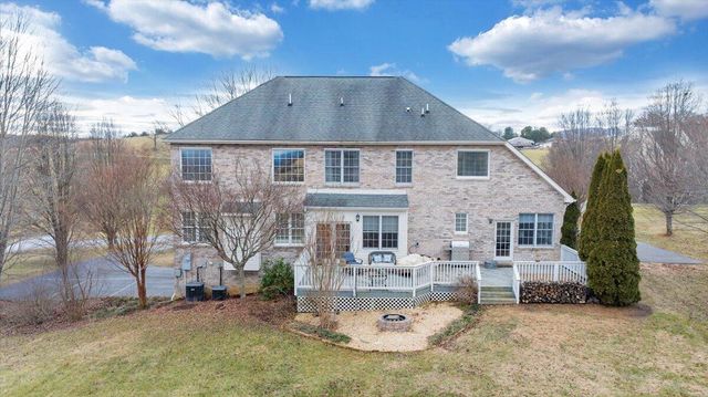 185 Walnut Manor DR, Fincastle, VA 24090