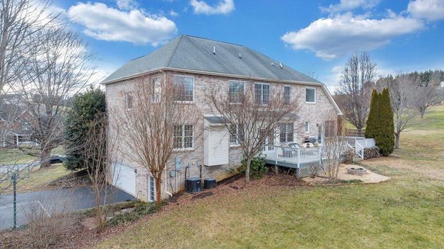 185 Walnut Manor DR, Fincastle, VA 24090