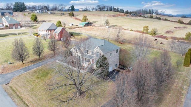 185 Walnut Manor DR, Fincastle, VA 24090