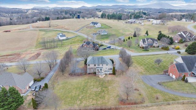 185 Walnut Manor DR, Fincastle, VA 24090