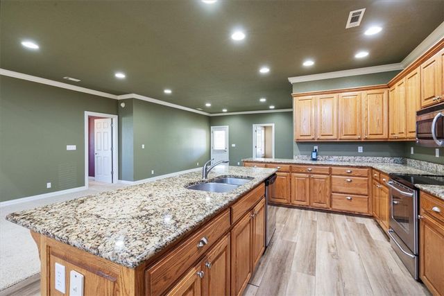 141 Hawn Avenue, Huntsville, AR 72740