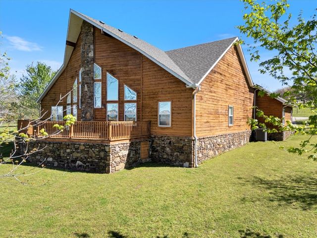 141 Hawn Avenue, Huntsville, AR 72740
