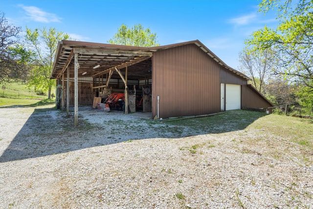 141 Hawn Avenue, Huntsville, AR 72740