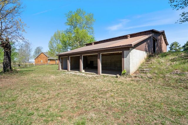 141 Hawn Avenue, Huntsville, AR 72740