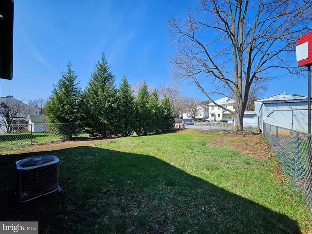 729 FAULKNER AVE, Martinsburg, WV 25401