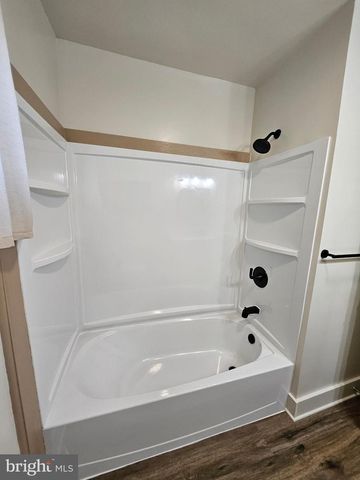 729 FAULKNER AVE, Martinsburg, WV 25401