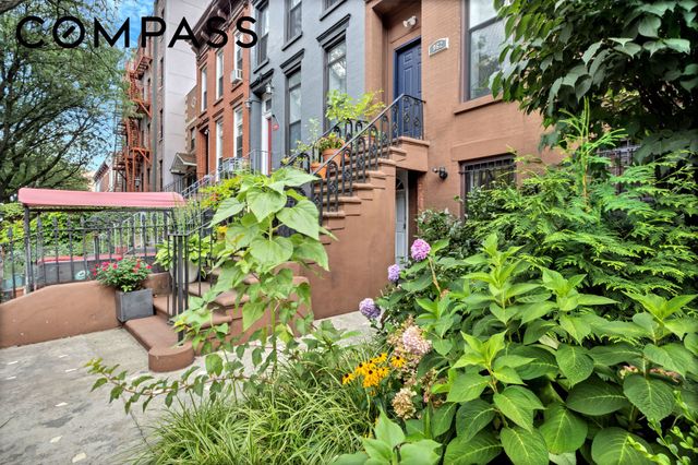 962 Gates Avenue, New York City, NY 11221