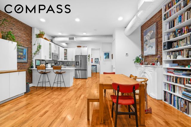 962 Gates Avenue, New York City, NY 11221