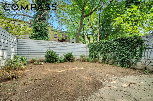 962 Gates Avenue, New York City, NY 11221