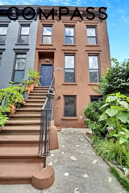 962 Gates Avenue, New York City, NY 11221