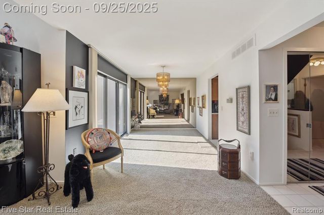 5611 Hillcrest Circle 50, West Bloomfield, MI 48322