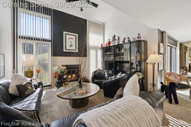 5611 Hillcrest Circle 50, West Bloomfield, MI 48322