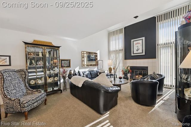 5611 Hillcrest Circle 50, West Bloomfield, MI 48322