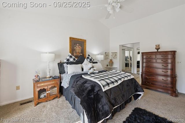 5611 Hillcrest Circle 50, West Bloomfield, MI 48322