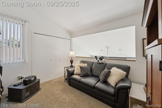 5611 Hillcrest Circle 50, West Bloomfield, MI 48322