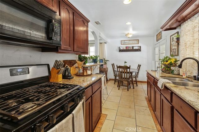 3818 N Ogden Way, Riverside, CA 92501
