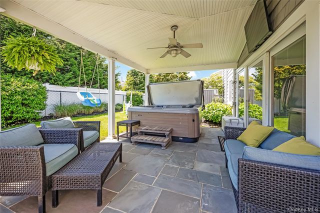 9 W Orlando Street, Massapequa, NY 11758