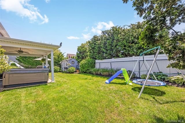 9 W Orlando Street, Massapequa, NY 11758