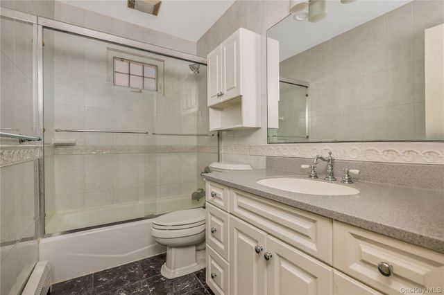 9 W Orlando Street, Massapequa, NY 11758