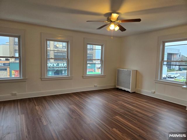 508 Broad Avenue 2FL Residenc, Ridgefield, NJ 07657