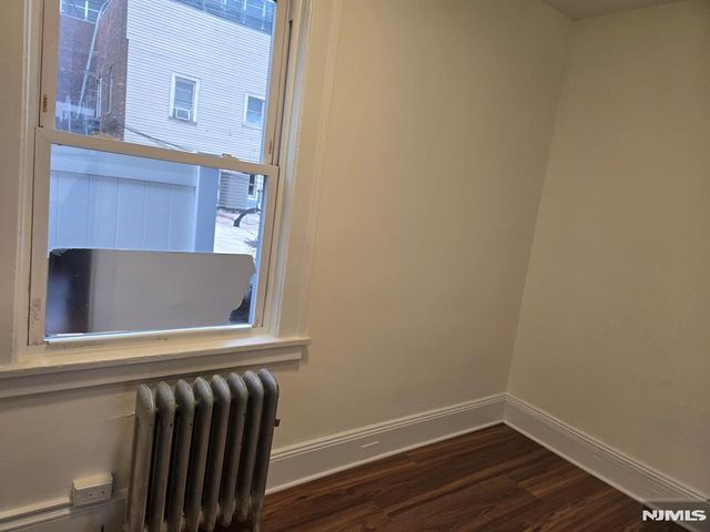 508 Broad Avenue 2FL Residenc, Ridgefield, NJ 07657