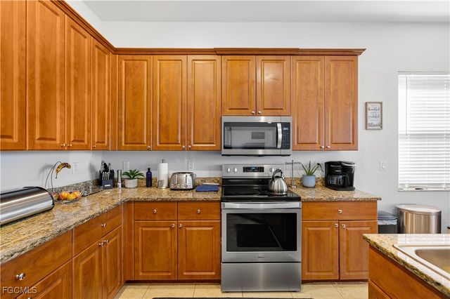 2524 Keystone Lake DR, Cape Coral, FL 33909