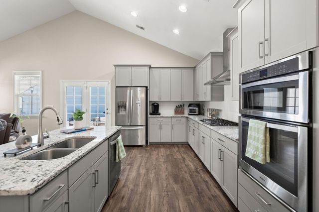 1044 Oak Bluff Avenue, Charleston, SC 29492