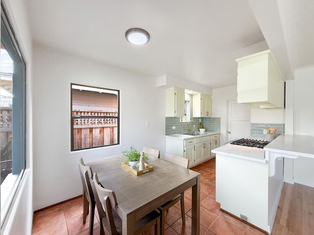 625 Gilroy Drive, Capitola, CA 95010