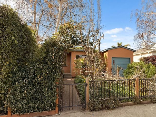 625 Gilroy Drive, Capitola, CA 95010