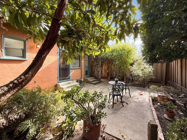 625 Gilroy Drive, Capitola, CA 95010