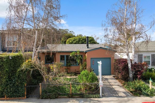 625 Gilroy Drive, Capitola, CA 95010