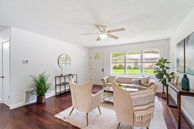 505 3rd Avenue, Gravette, AR 72736