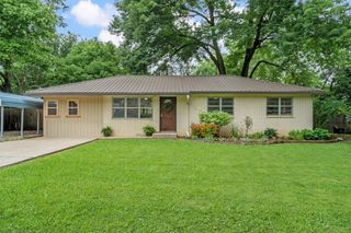 505 3rd Avenue, Gravette, AR 72736