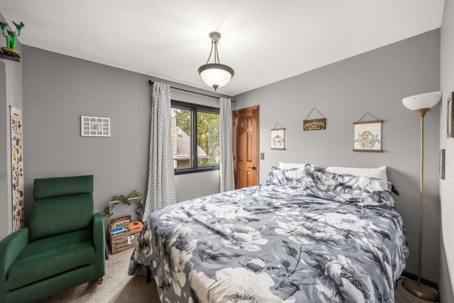 4815 Wistful Vista Drive, West Des Moines, IA 50265