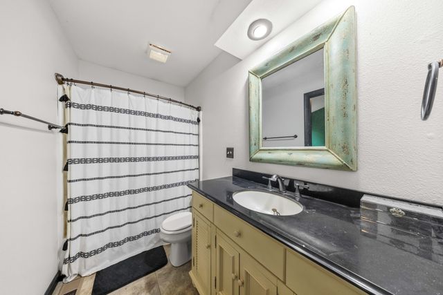 4815 Wistful Vista Drive, West Des Moines, IA 50265