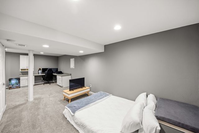 4815 Wistful Vista Drive, West Des Moines, IA 50265