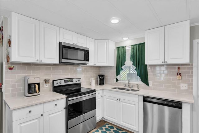 1934 BLUE LAKE DRIVE, Lakeland, FL 33801