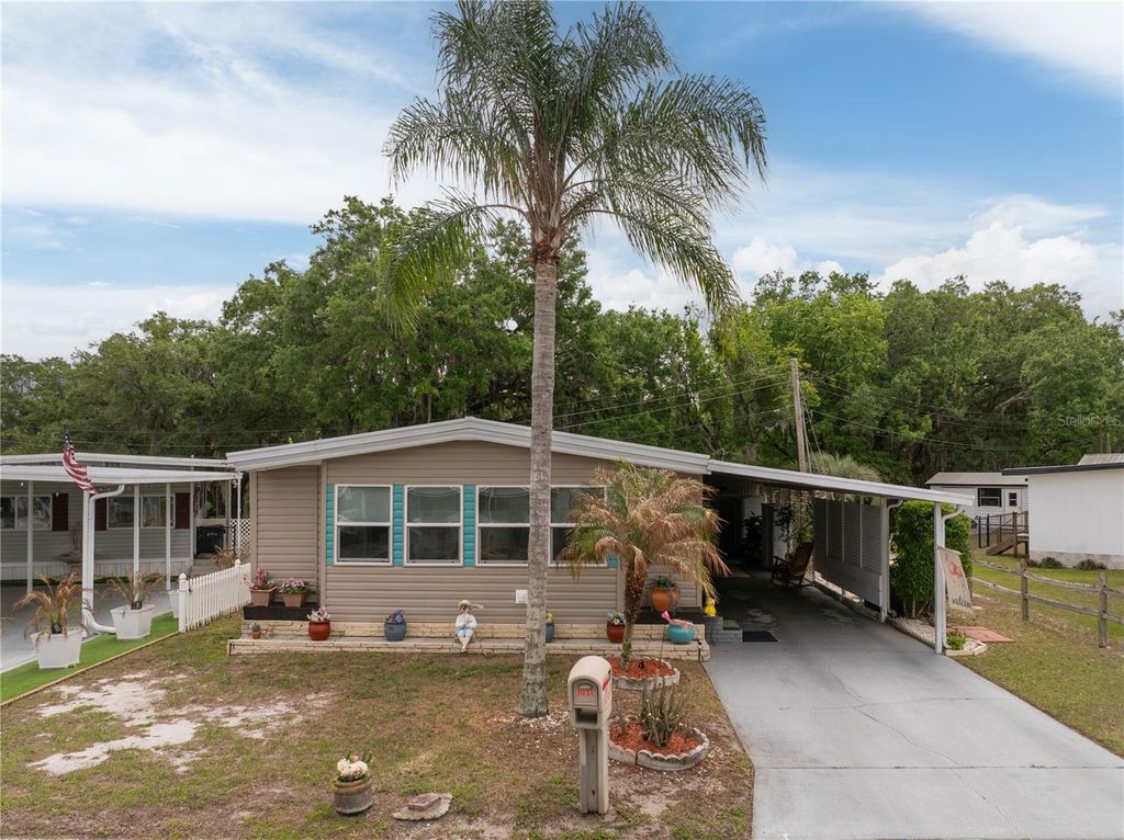 1934 BLUE LAKE DRIVE, Lakeland, FL 33801