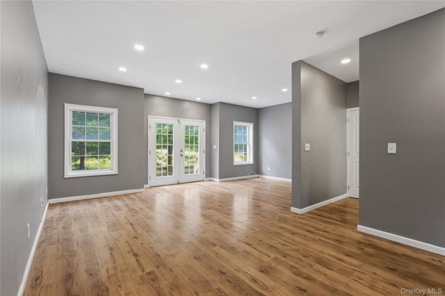 83 Kings Highway 7, New Rochelle, NY 10801